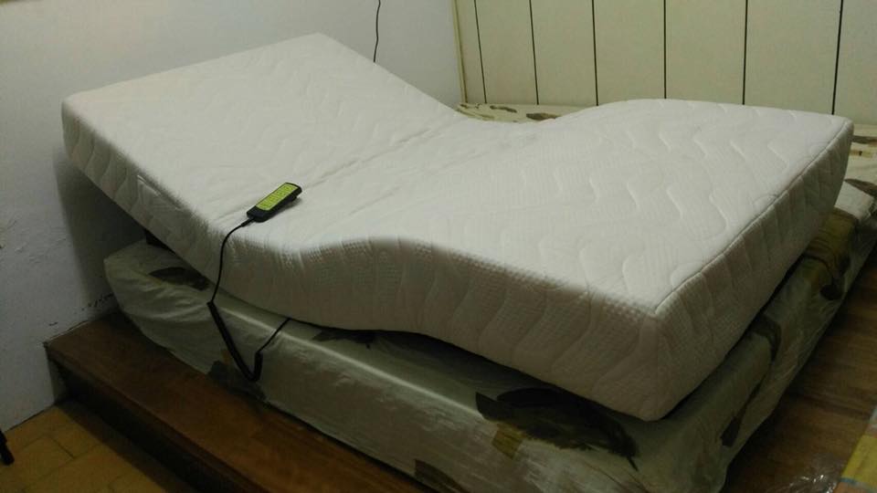 吳先生希望保留原有臥室的擺設傢俱 選購GM08S床墊式電動床